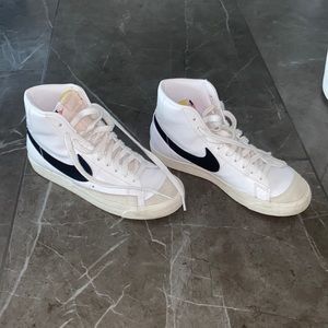 Nike High Top Blazers, Size 7 Shoe